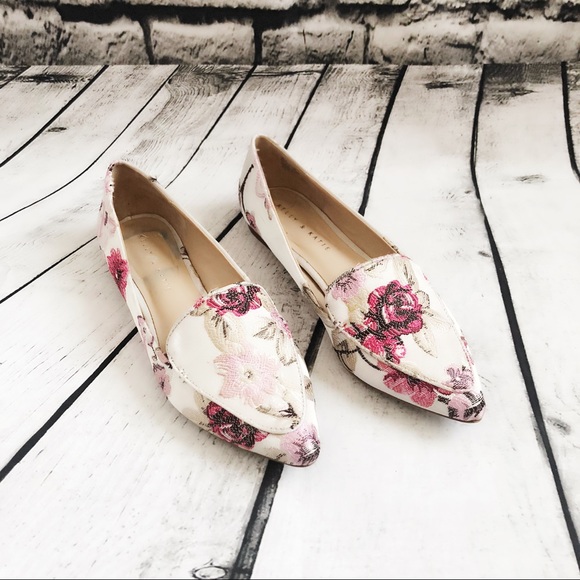Kelly & Katie Shoes - KELLY & KATIE Pointed Toe Floral Flats Cigola